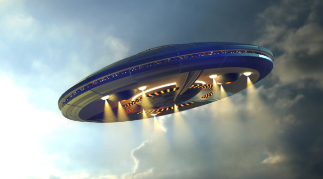 AGEN BOLA - Cahaya Misterius Terlihat di Langit Florida, Penampakan UFO?